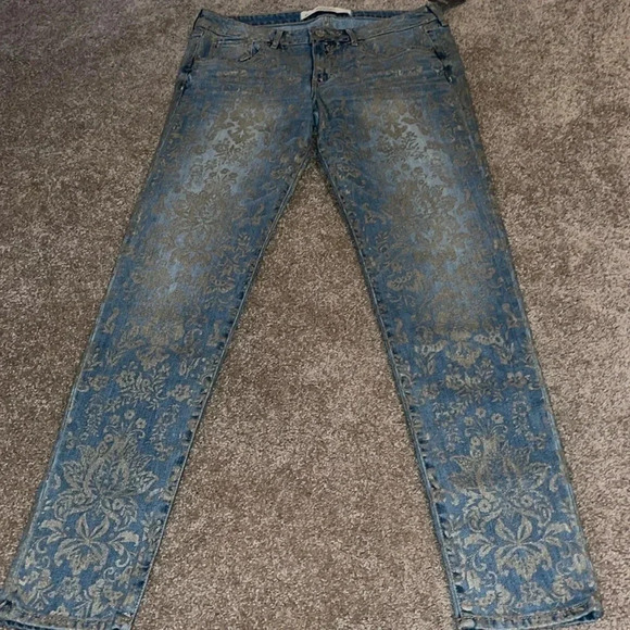 Abercrombie & Fitch Gold Stencil Denim Jeans - size 10R - NWT - DD - Picture 1 of 6